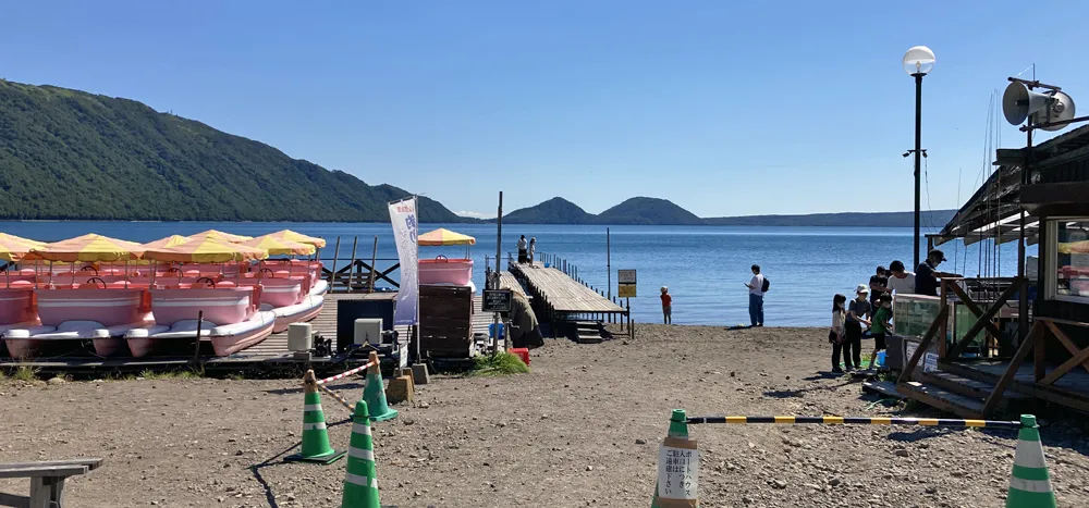 支笏湖は快晴で気持ち良かったです。
