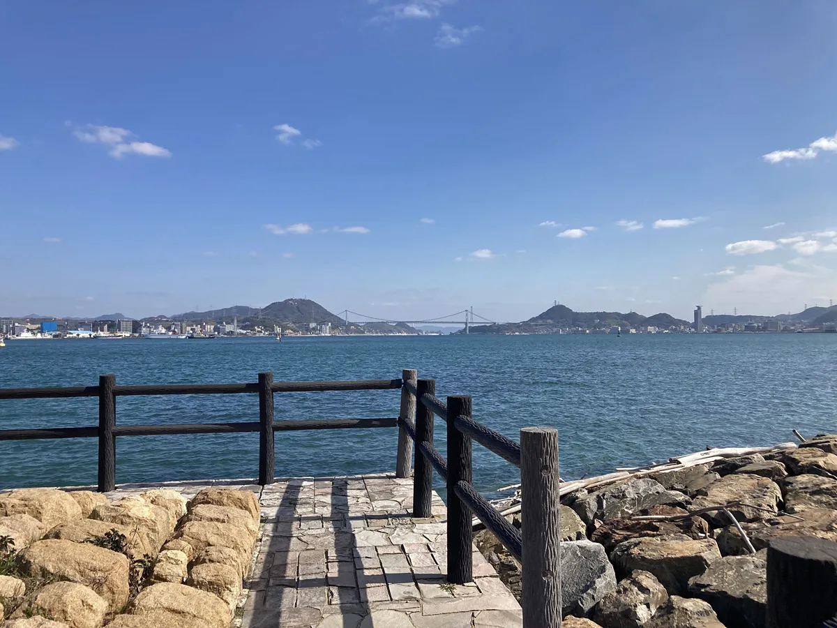 巌流島から眺める関門海峡。