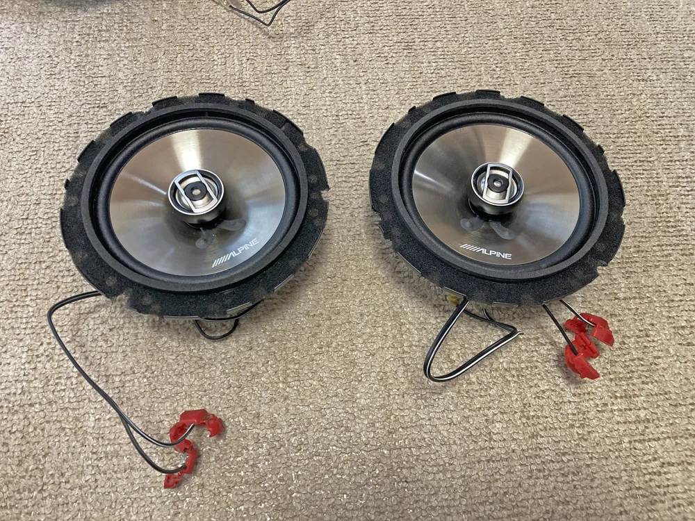 コアキシャル側のスピーカーコードを交換。