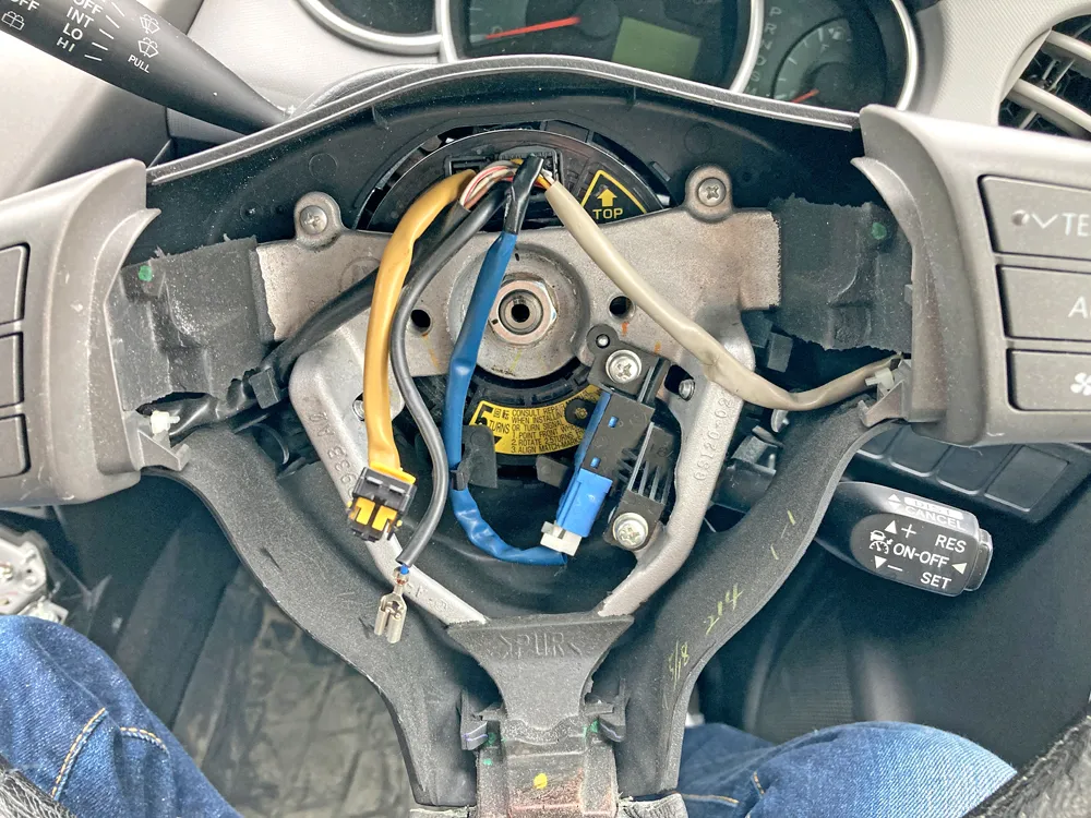 エアバッグ部分を外した状態。