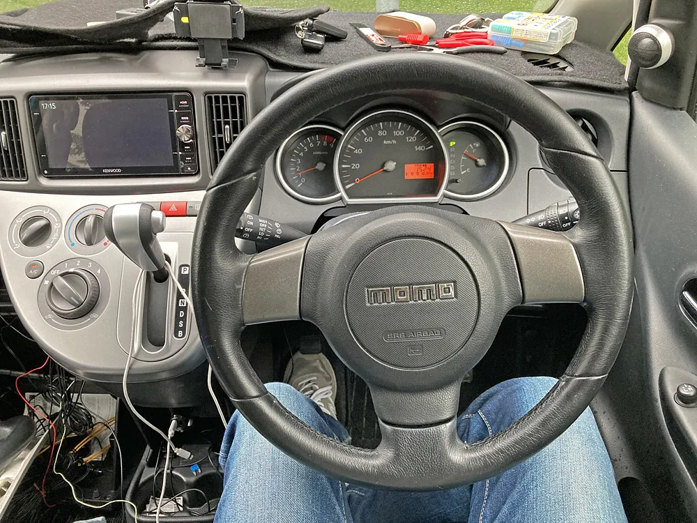 ダイハツ純正ムーヴ用モモステアリング装着（ソニカ）