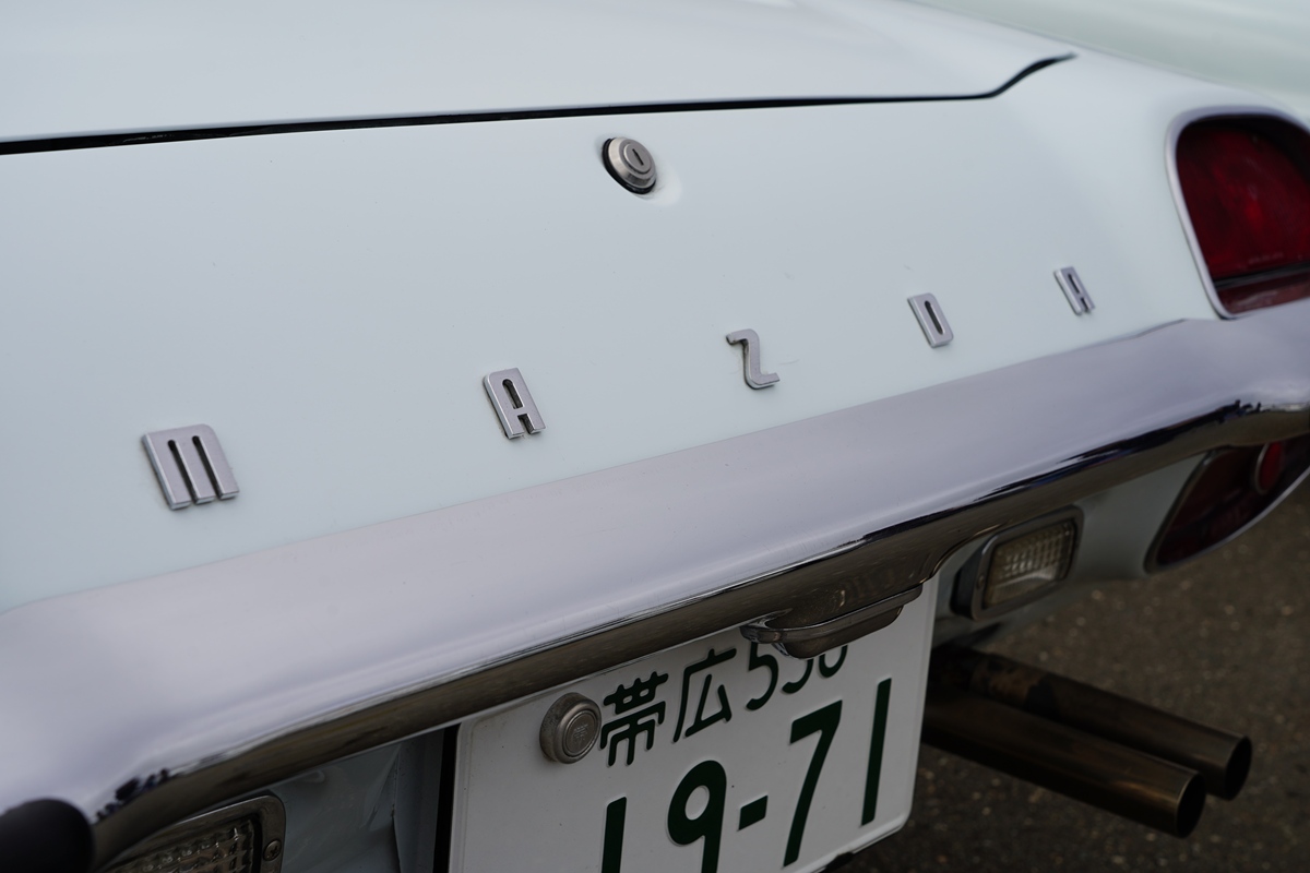 マツダ・コスモスポーツのエンブレム