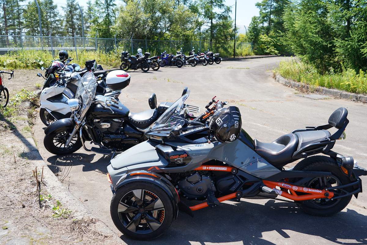 バイクでファンフェスタに参加してくる人たちもいっぱい。