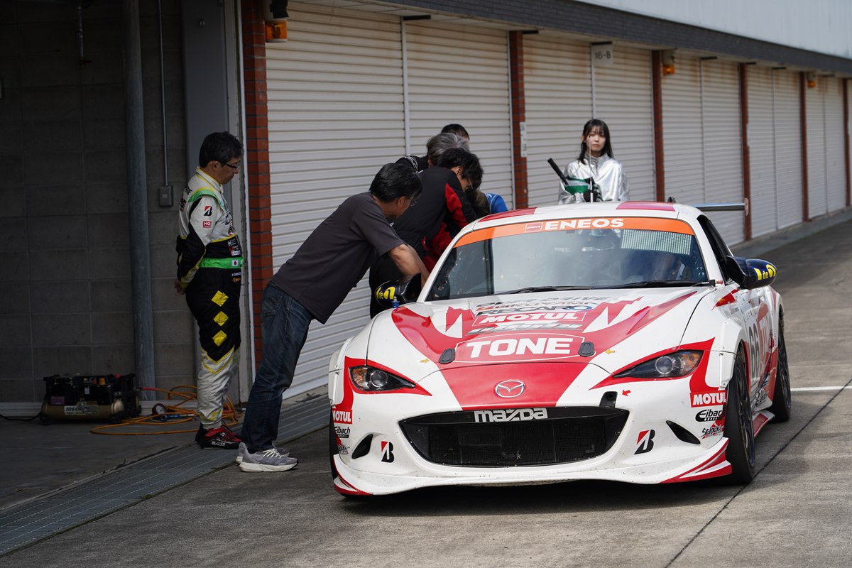 スーパー耐久ST-4クラス優勝マシン、NDロードスター