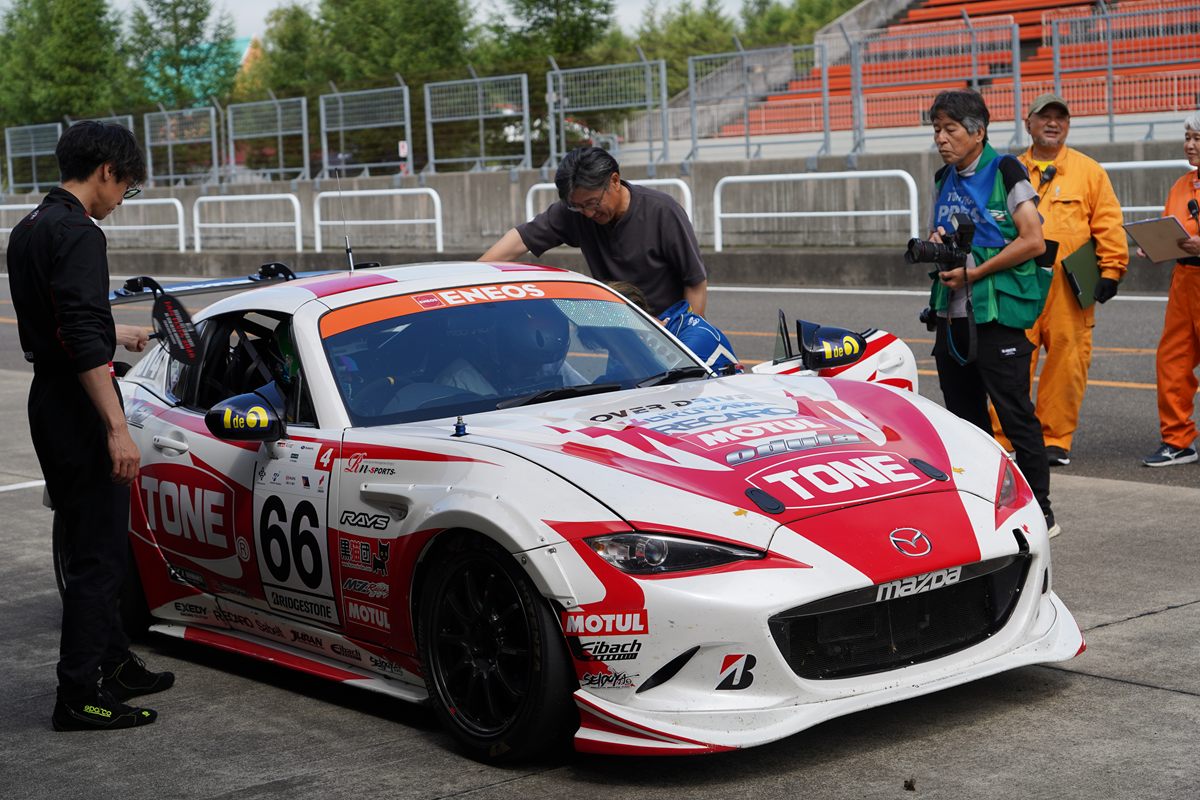 スーパー耐久ST-4クラス優勝マシン、NDロードスター2