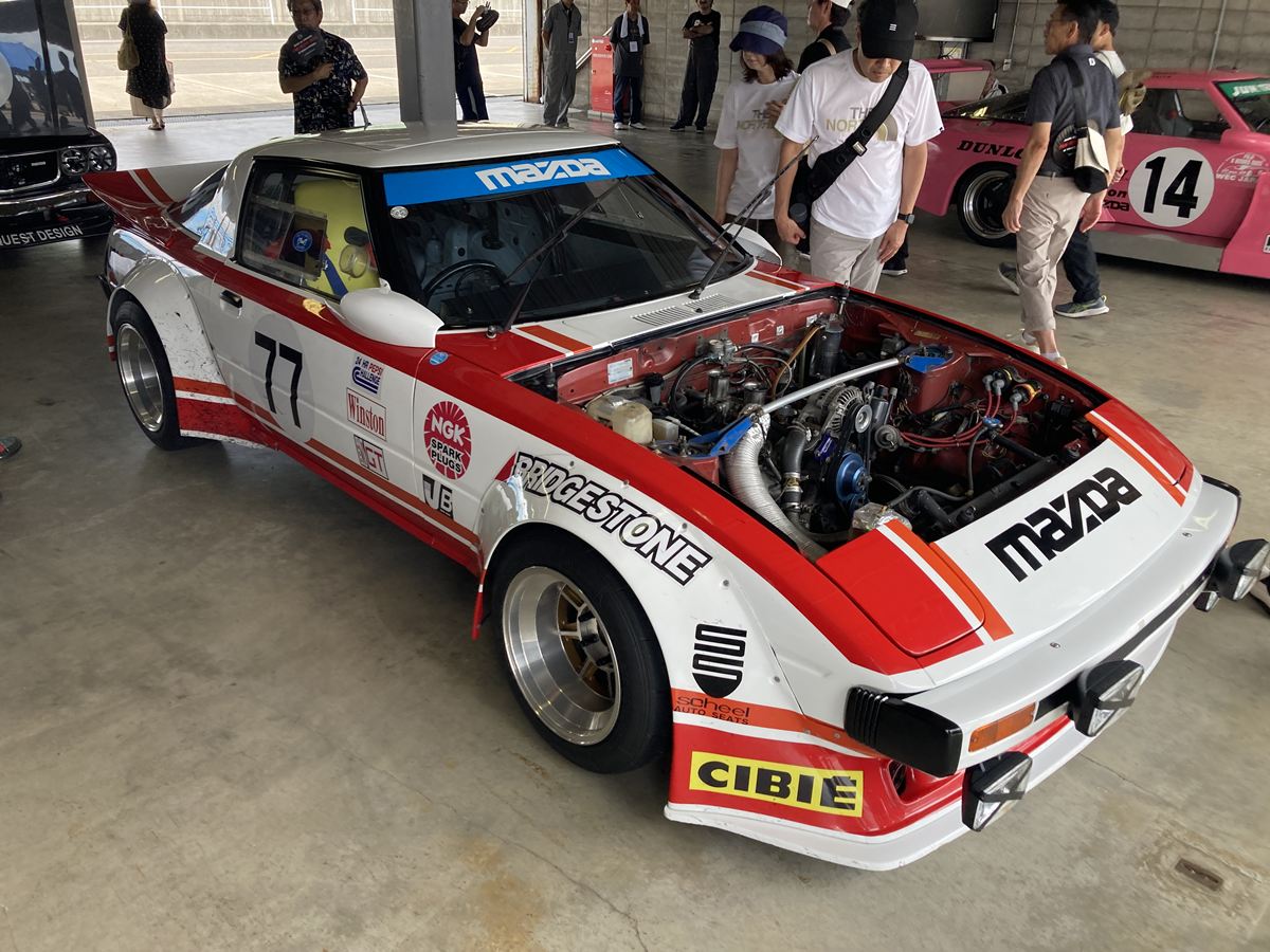 デイトナ24時間レースサバンナRX-7 エンジンルーム